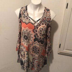 Cold shoulder 3/4 sleeve top